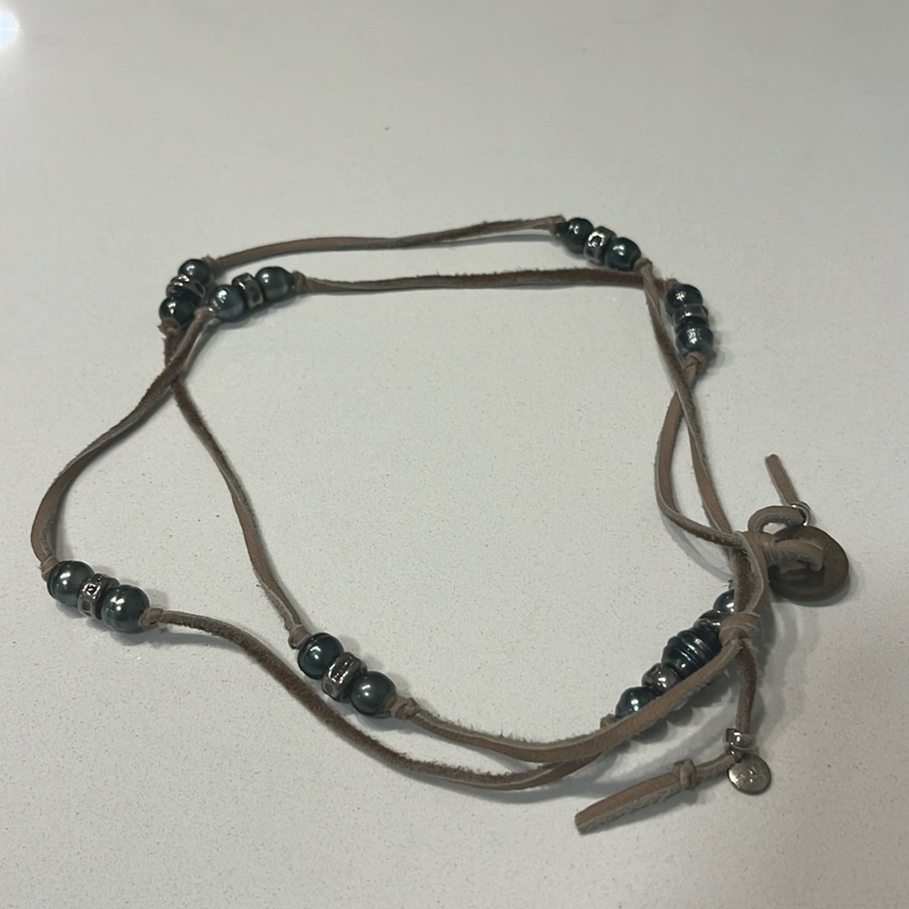 Black pearl and leather necklace and/ or bracelet